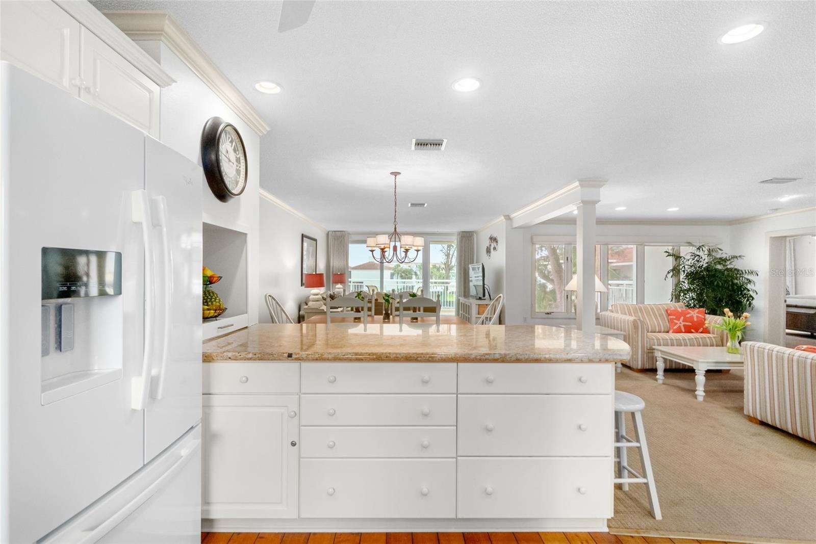 CLUB LONGBOAT BEACH & TENNIS - Residential