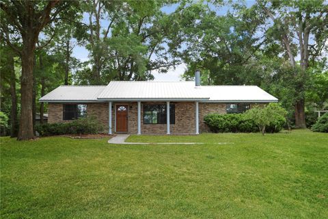 A home in HIGH SPRINGS