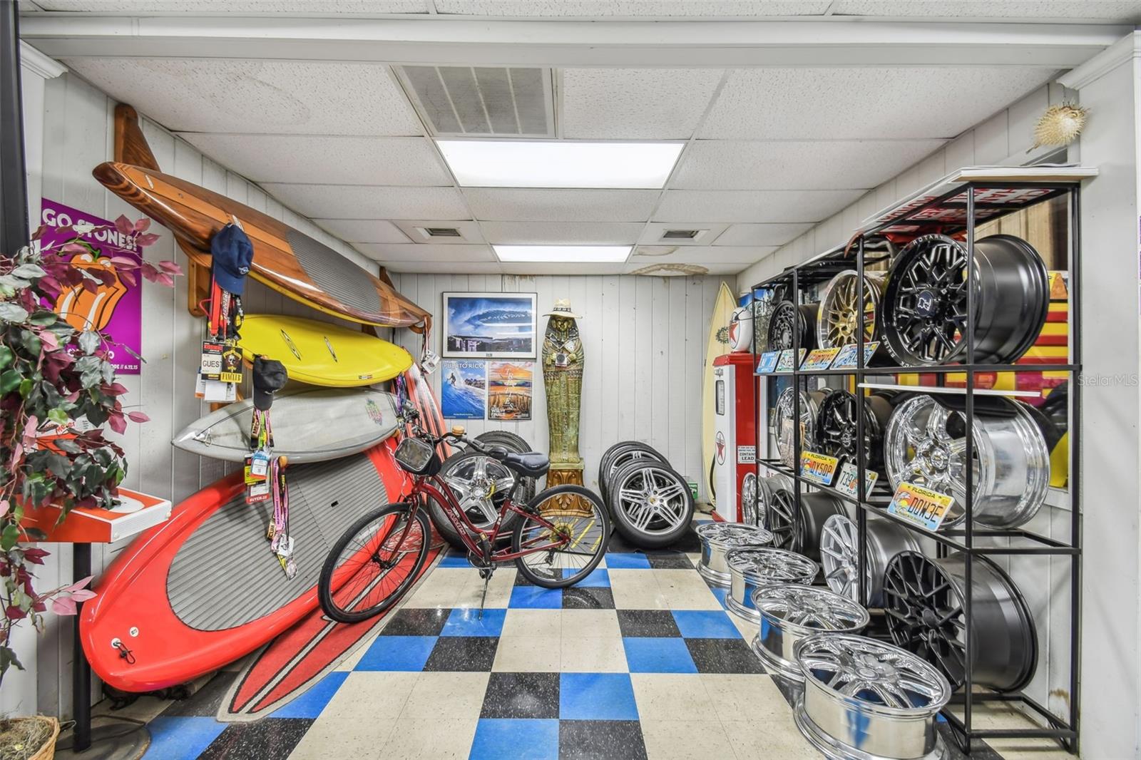 OVERSTREETS SUB - Commercial Sale