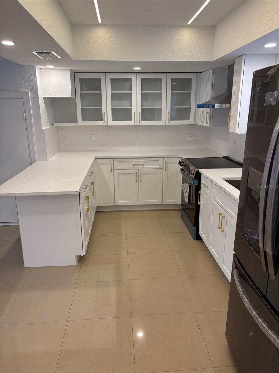 LAKE BOSSE OAKS - Residential