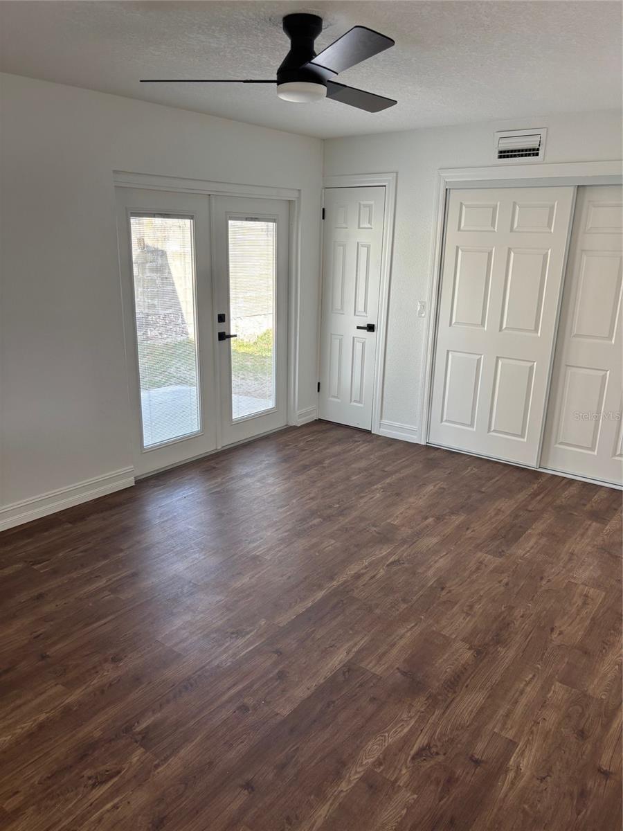 LAKE BOSSE OAKS - Residential