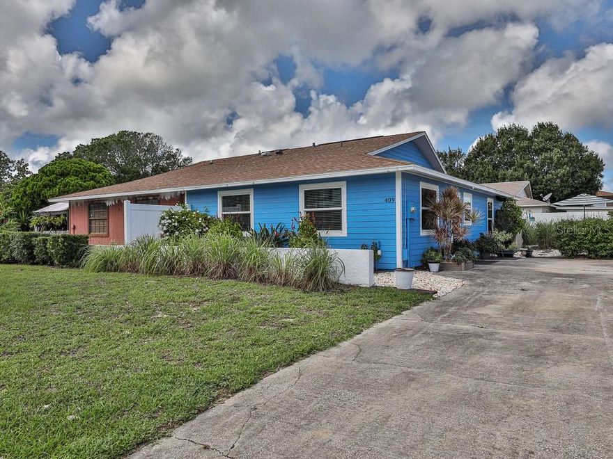 Beautiful completely remodeled in 2017 duplex located in Edgewater Florida. This two bedroom two bathroom duplex has been completely remodeled from top to bottom in 2017.  Close to shopping, the river, beach and I-95. Voluntary HOA of $120 a year that includes the use of community pool. ;Water: City