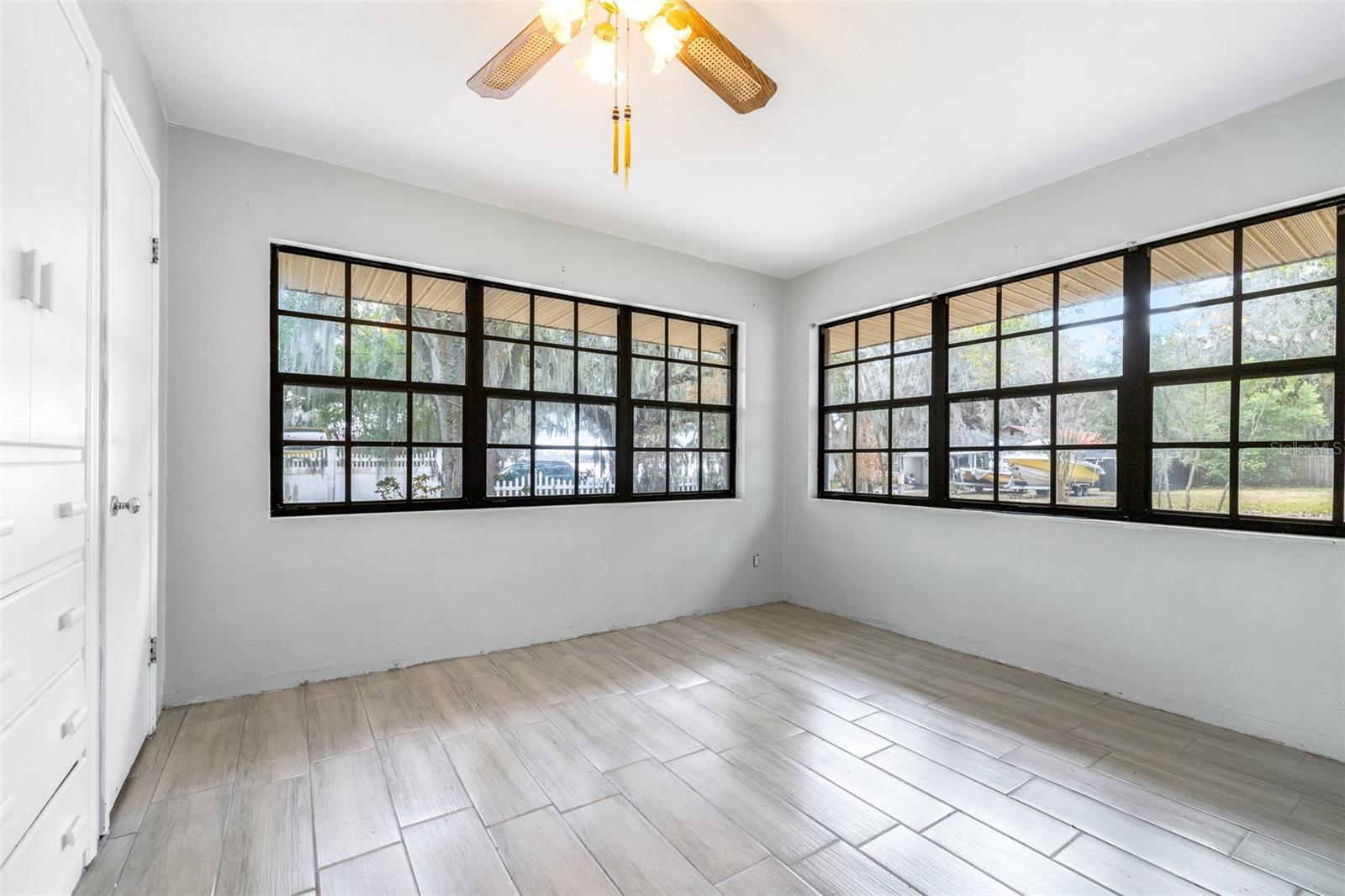 LENA VISTA SUB - Residential