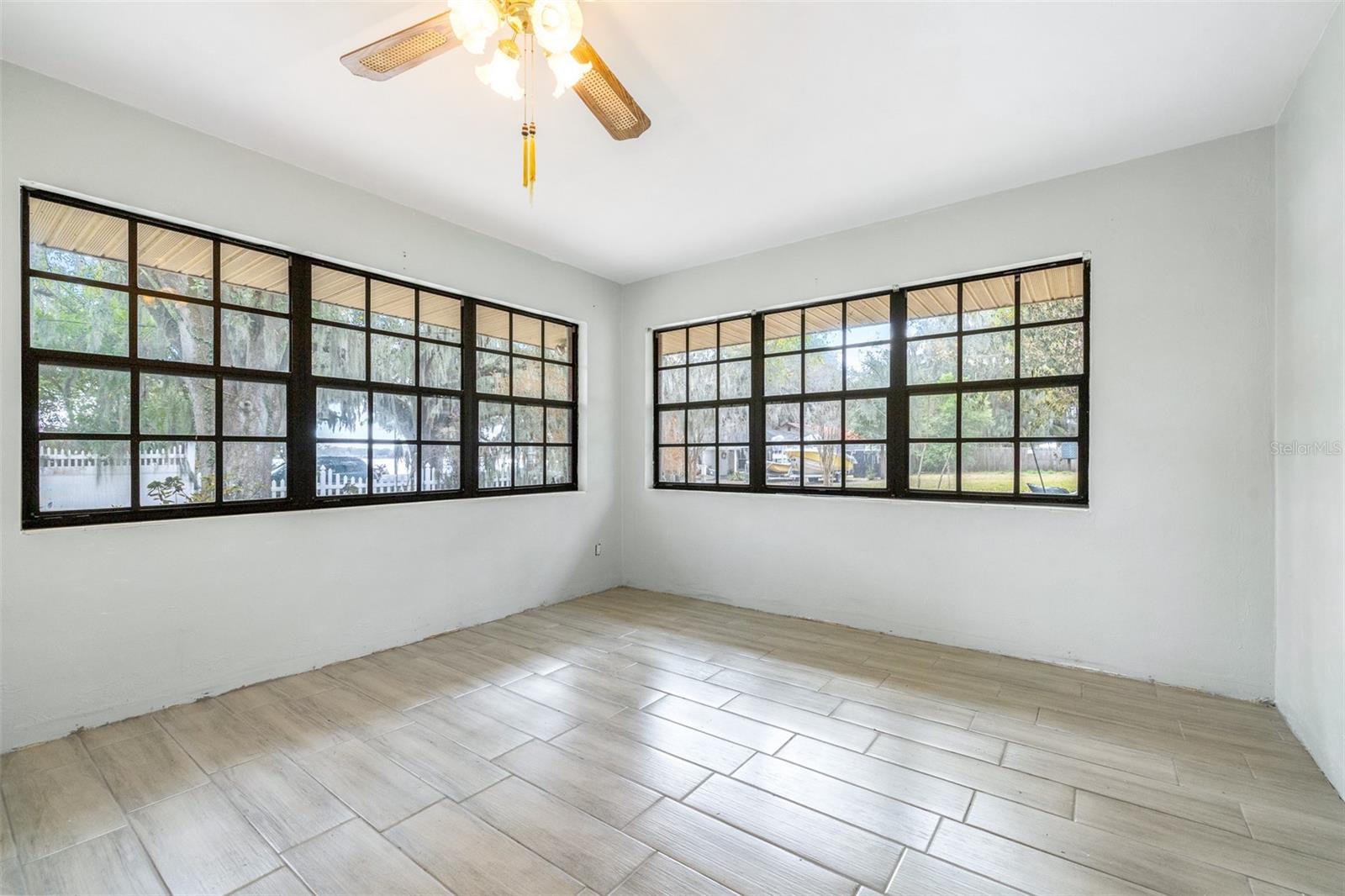 LENA VISTA SUB - Residential