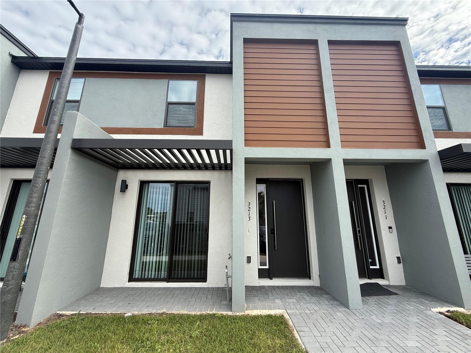 HUB AT WESTSIDE RESERVE - Residential Lease