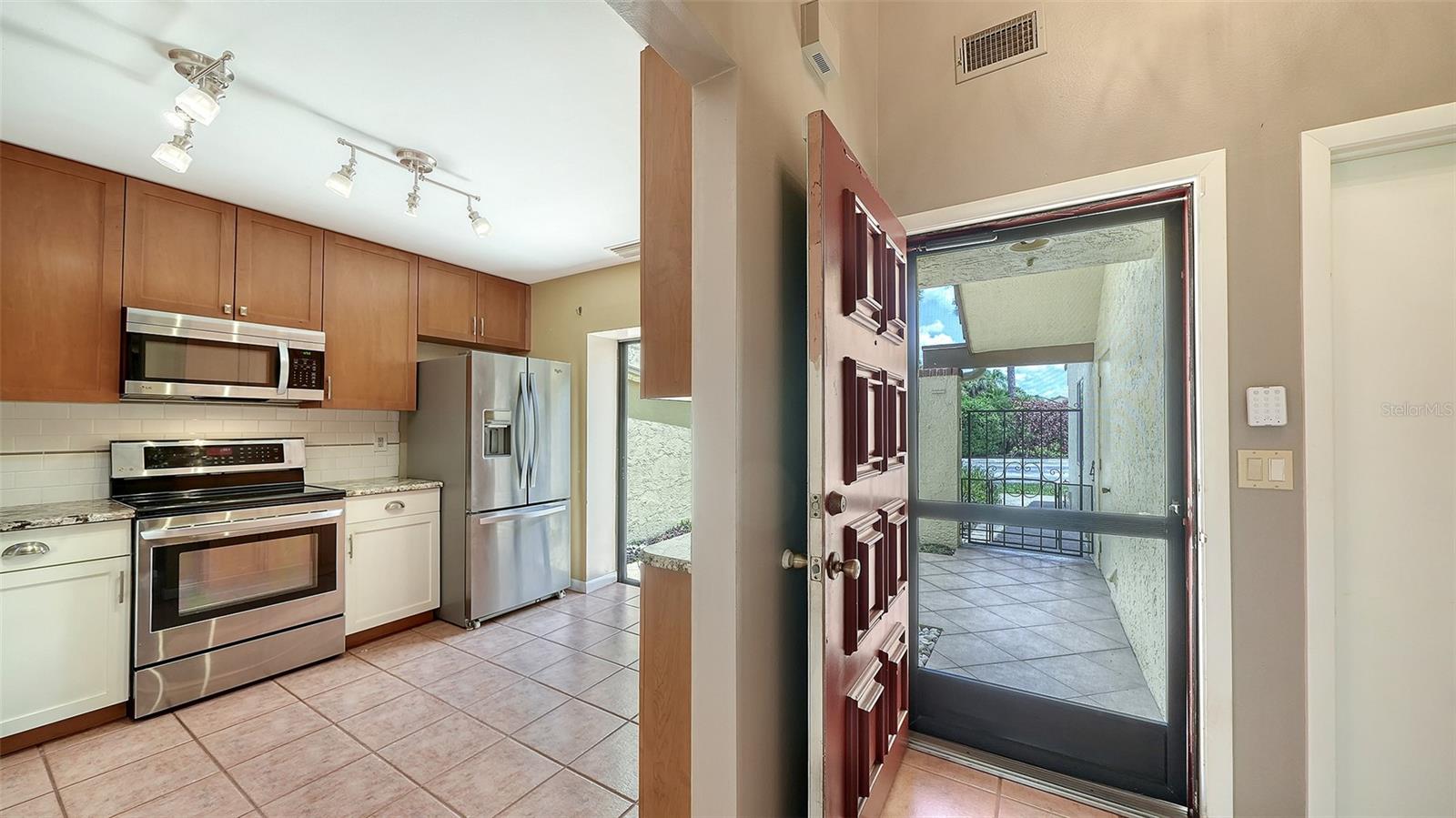 HUNTINGWOOD - Residential