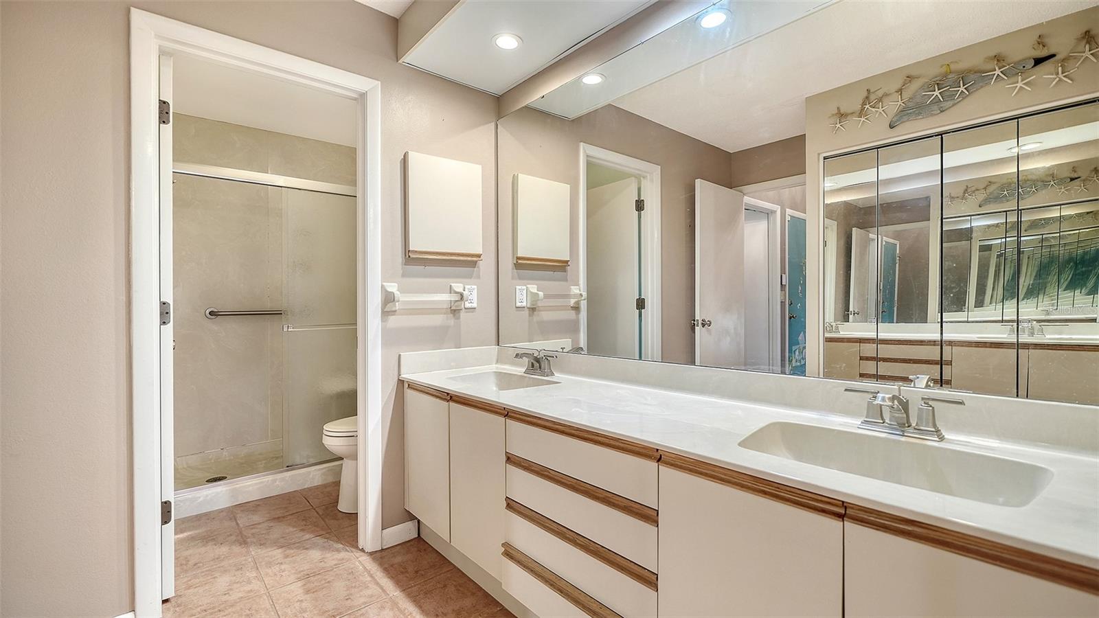 HUNTINGWOOD - Residential