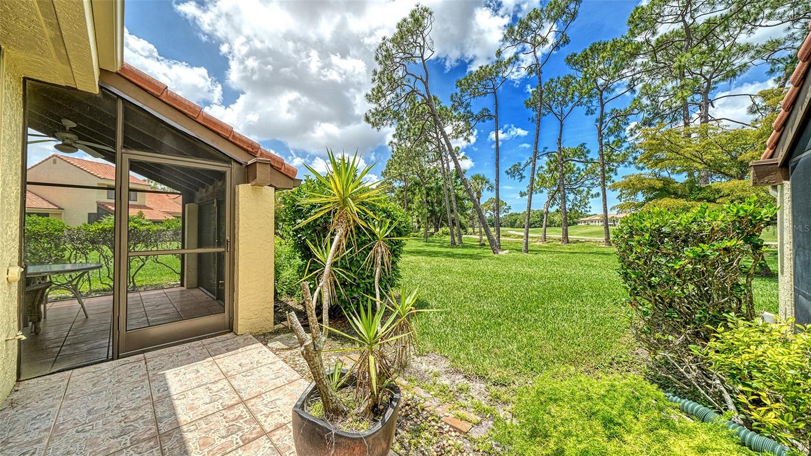 HUNTINGWOOD - Residential