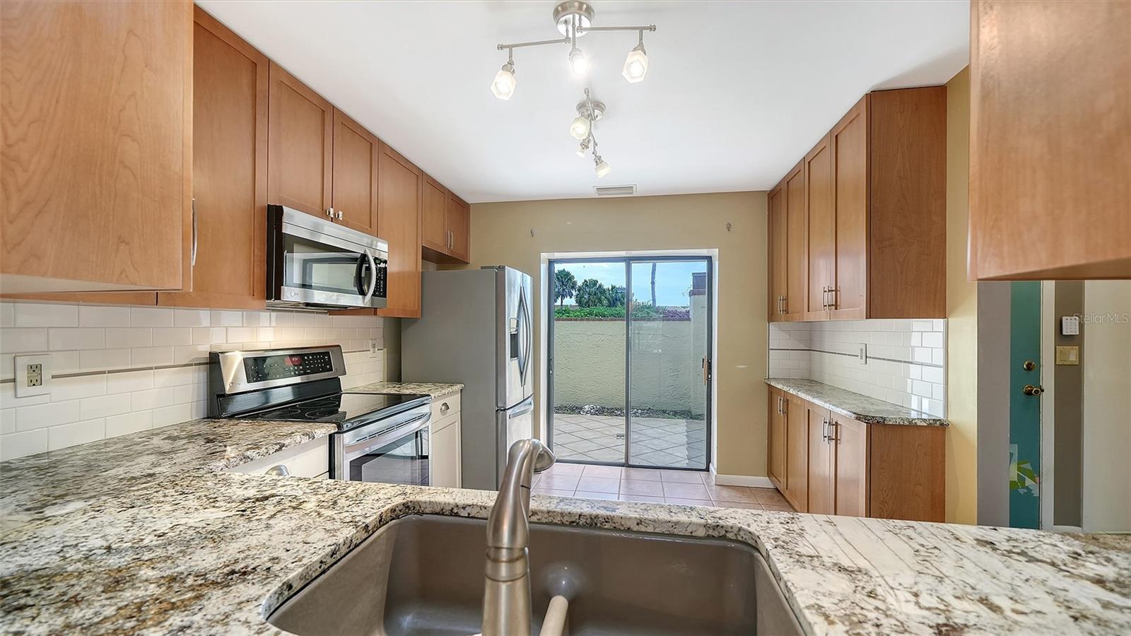 HUNTINGWOOD - Residential