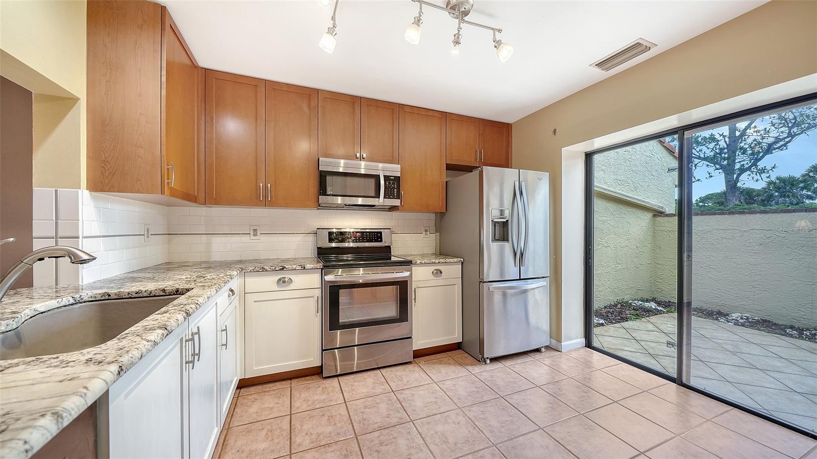 HUNTINGWOOD - Residential