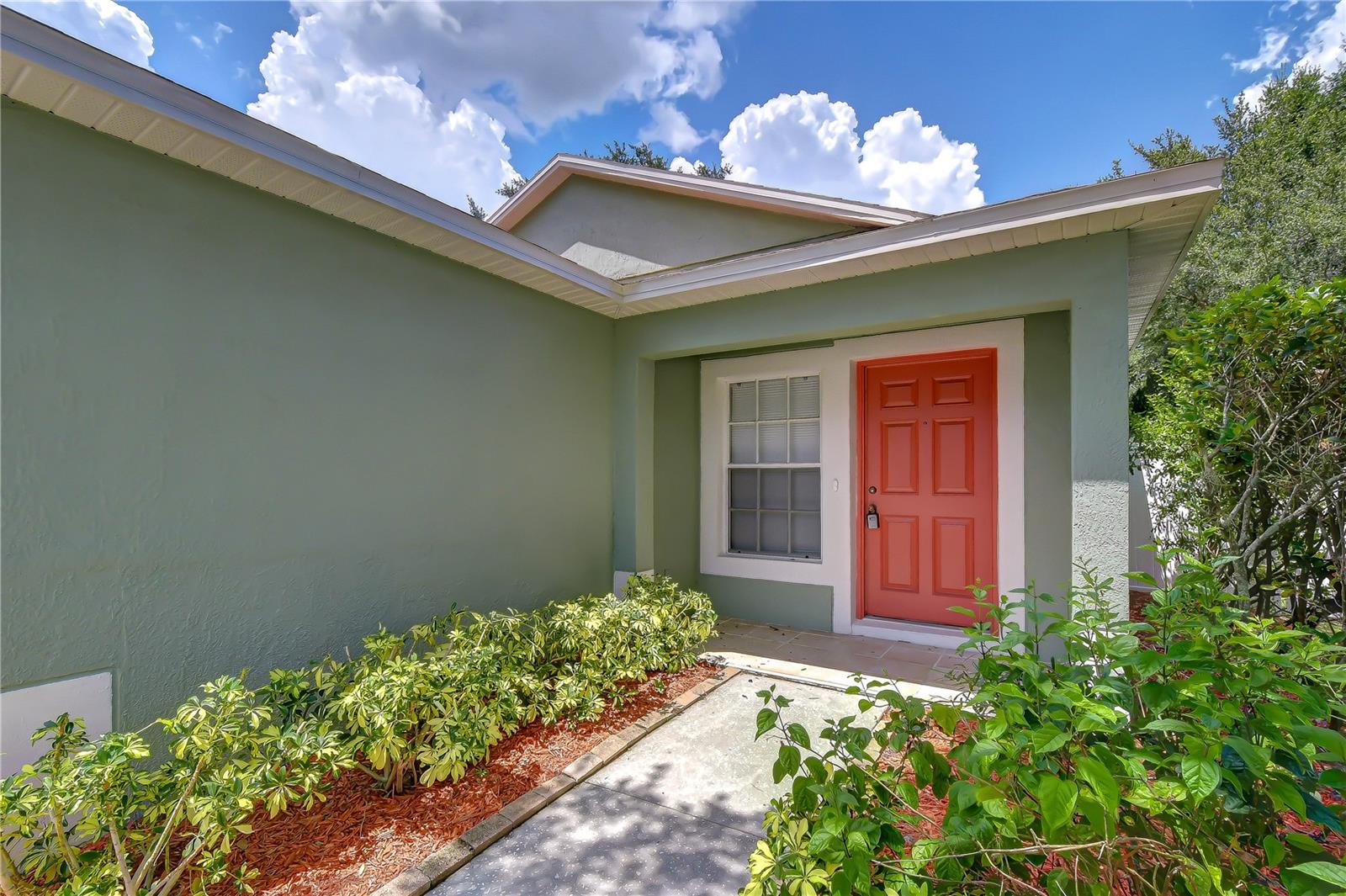 8736 MORRISON OAKS COURT