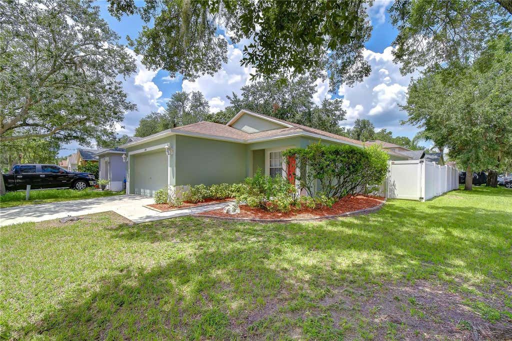 Photo of 8736 Morrison Oaks Court, Temple Terrace, FL 33637 (MLS # TB8540565)