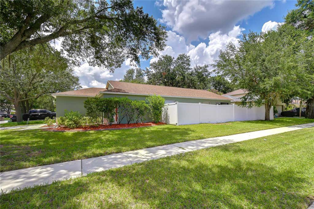 Photo of 8736 Morrison Oaks Court, Temple Terrace, FL 33637 (MLS # TB8540565)