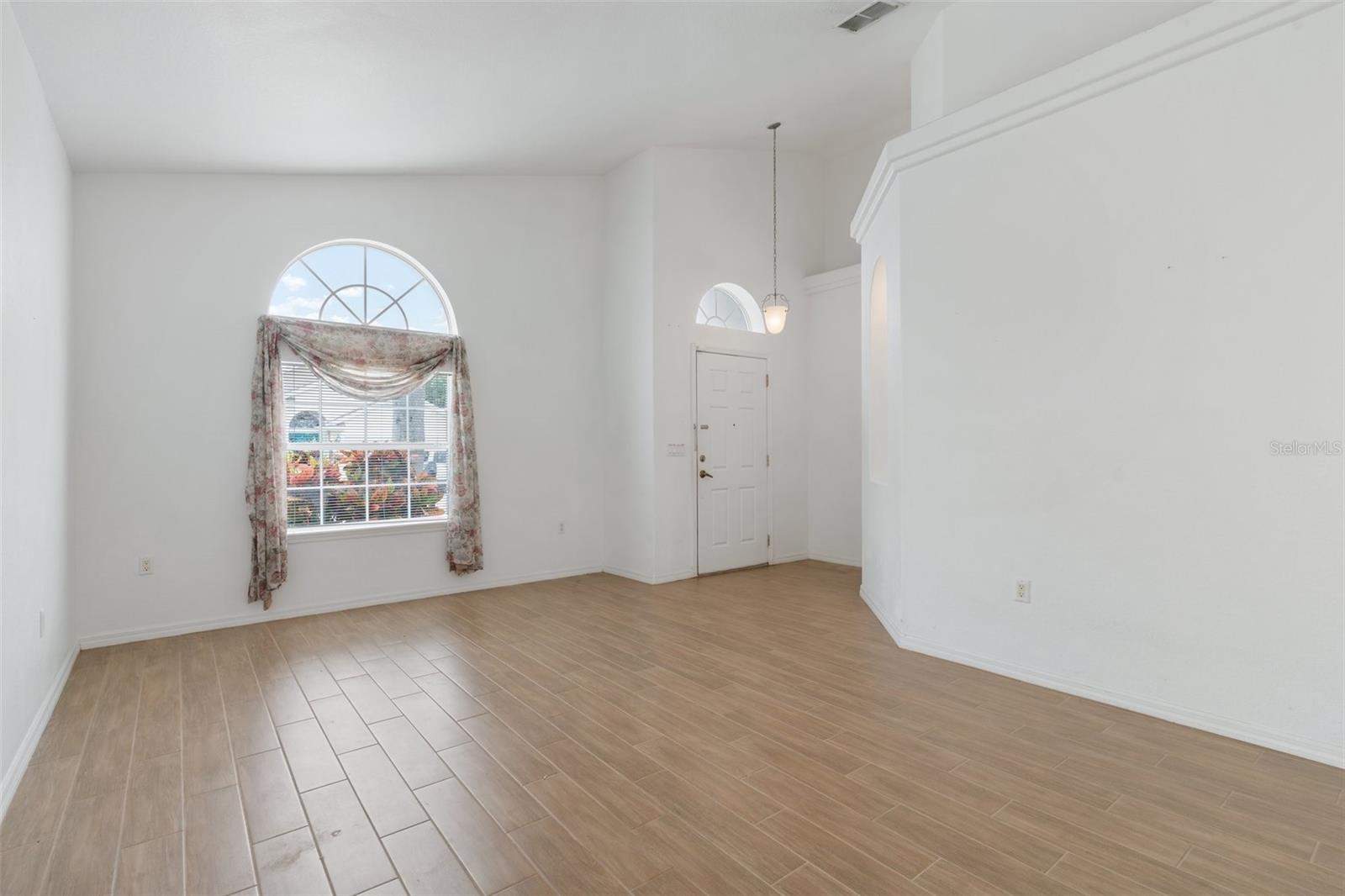 131 VINE DR