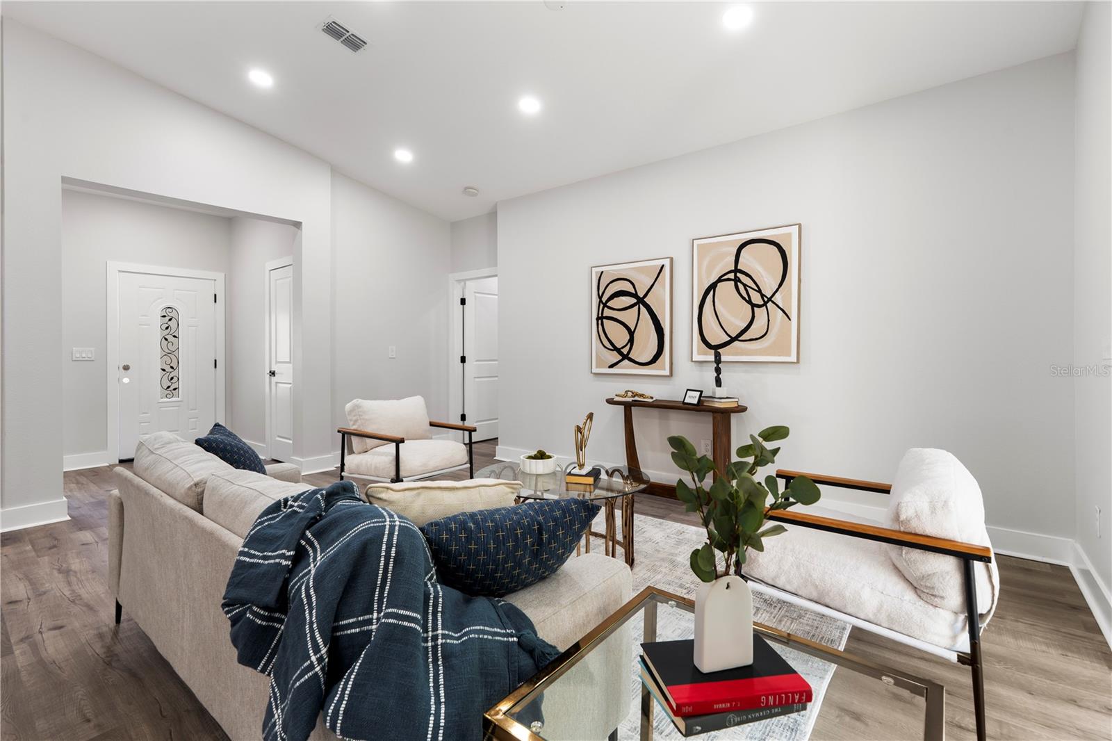 ROLLING HILLS - Residential Lease