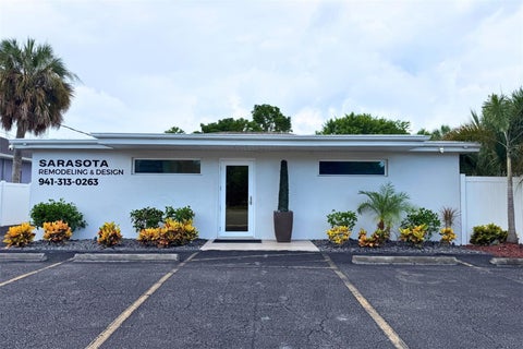 Photo of 1670 Stickney Point Road, Sarasota, FL 34231 (MLS # A4703243)