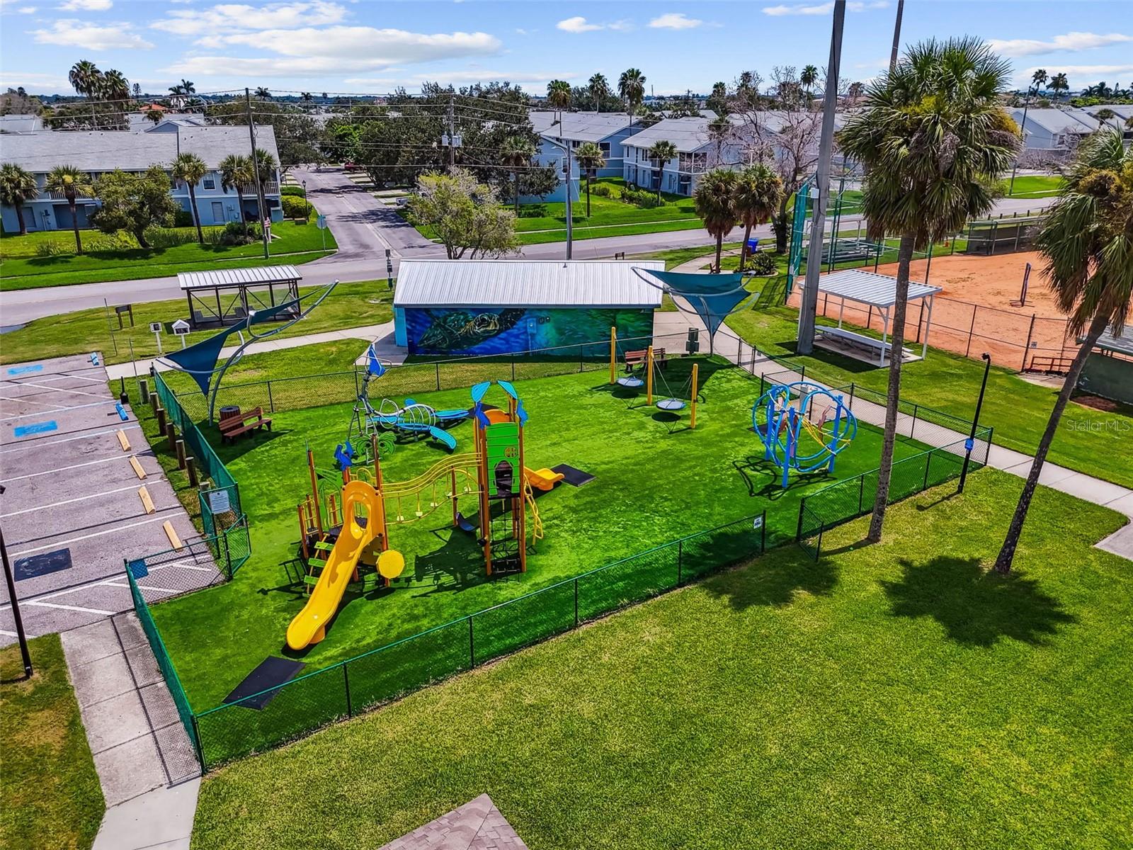 CAPRI HARBOR CONDO - Residential