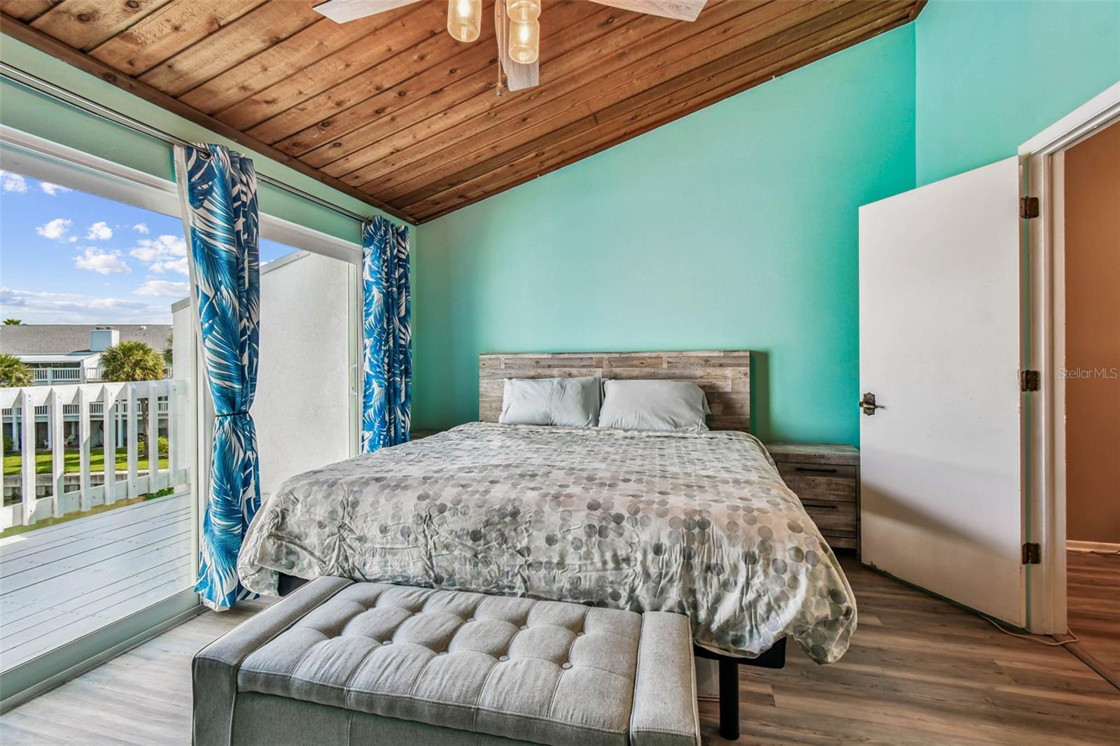 CAPRI HARBOR CONDO - Residential