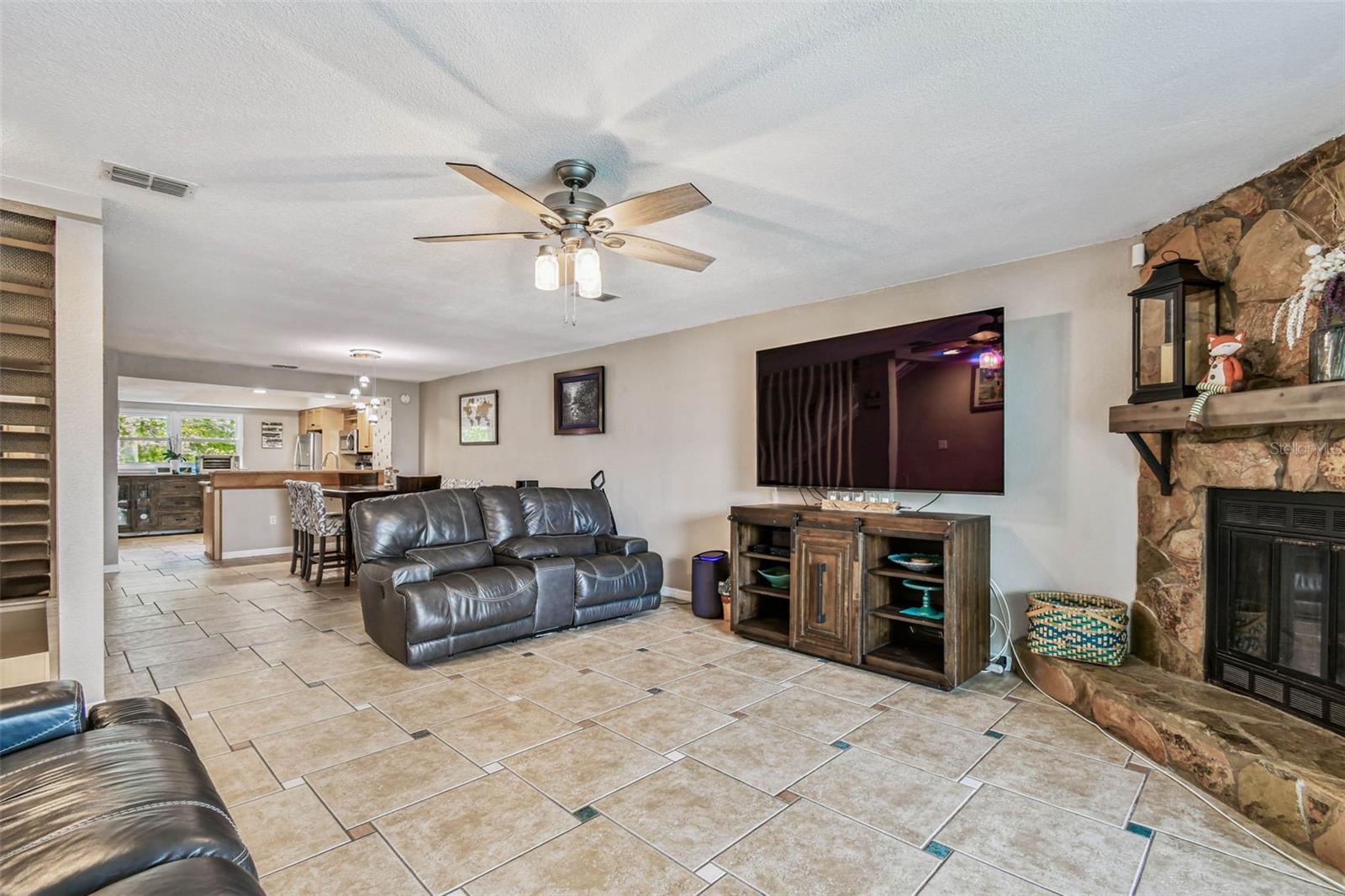 CAPRI HARBOR CONDO - Residential