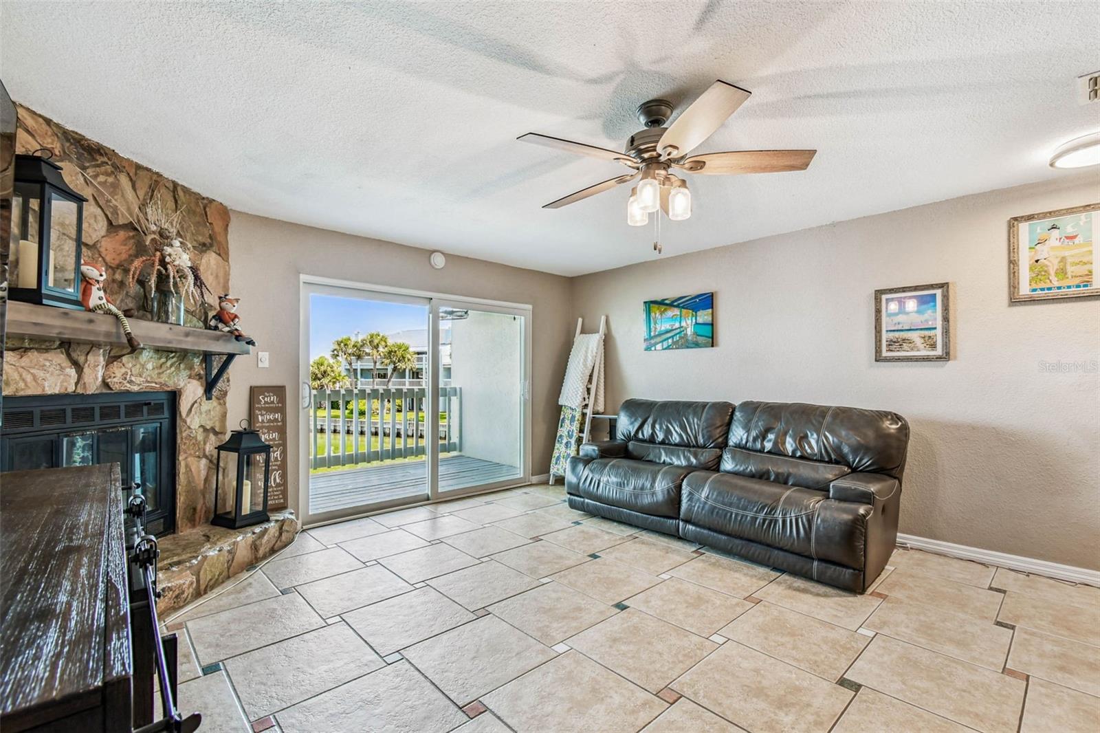 CAPRI HARBOR CONDO - Residential