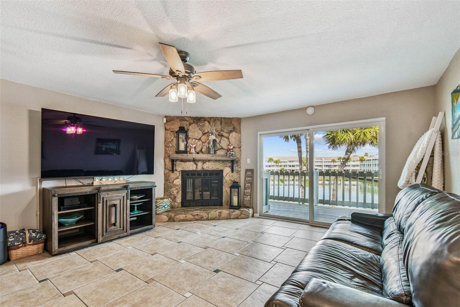 CAPRI HARBOR CONDO - Residential