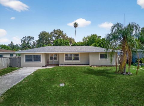 Photo of 10851 62nd Avenue, Seminole, FL 33772 (MLS # TB8417796)