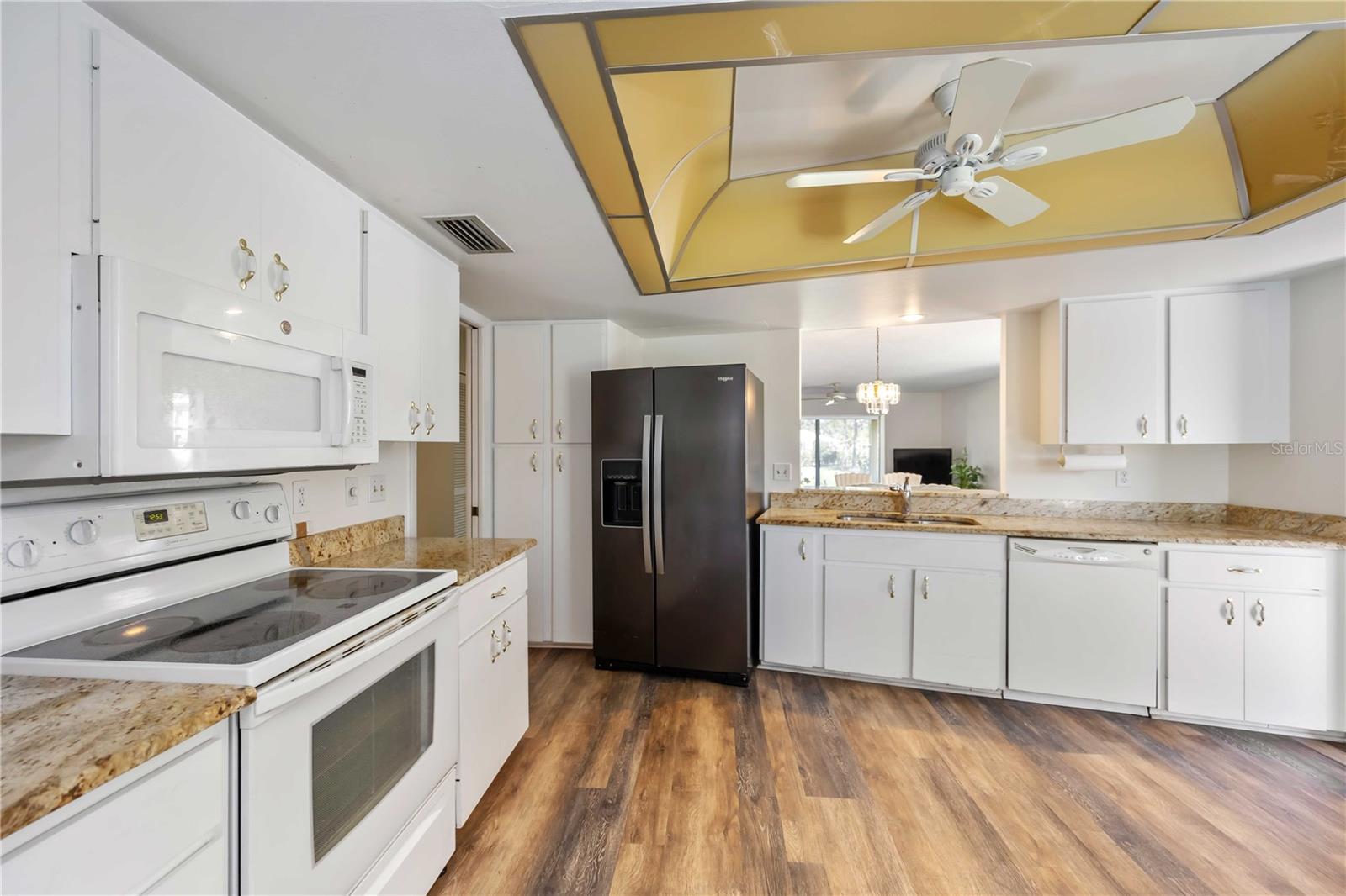 CENTER GATE VILLAGE 3 - Residential