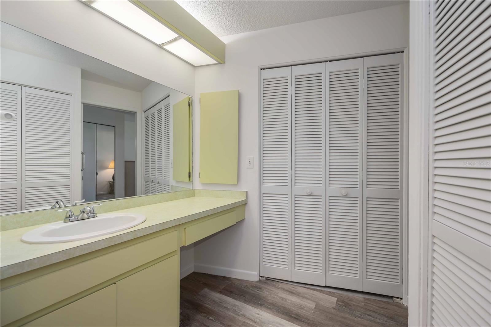 CENTER GATE VILLAGE 3 - Residential