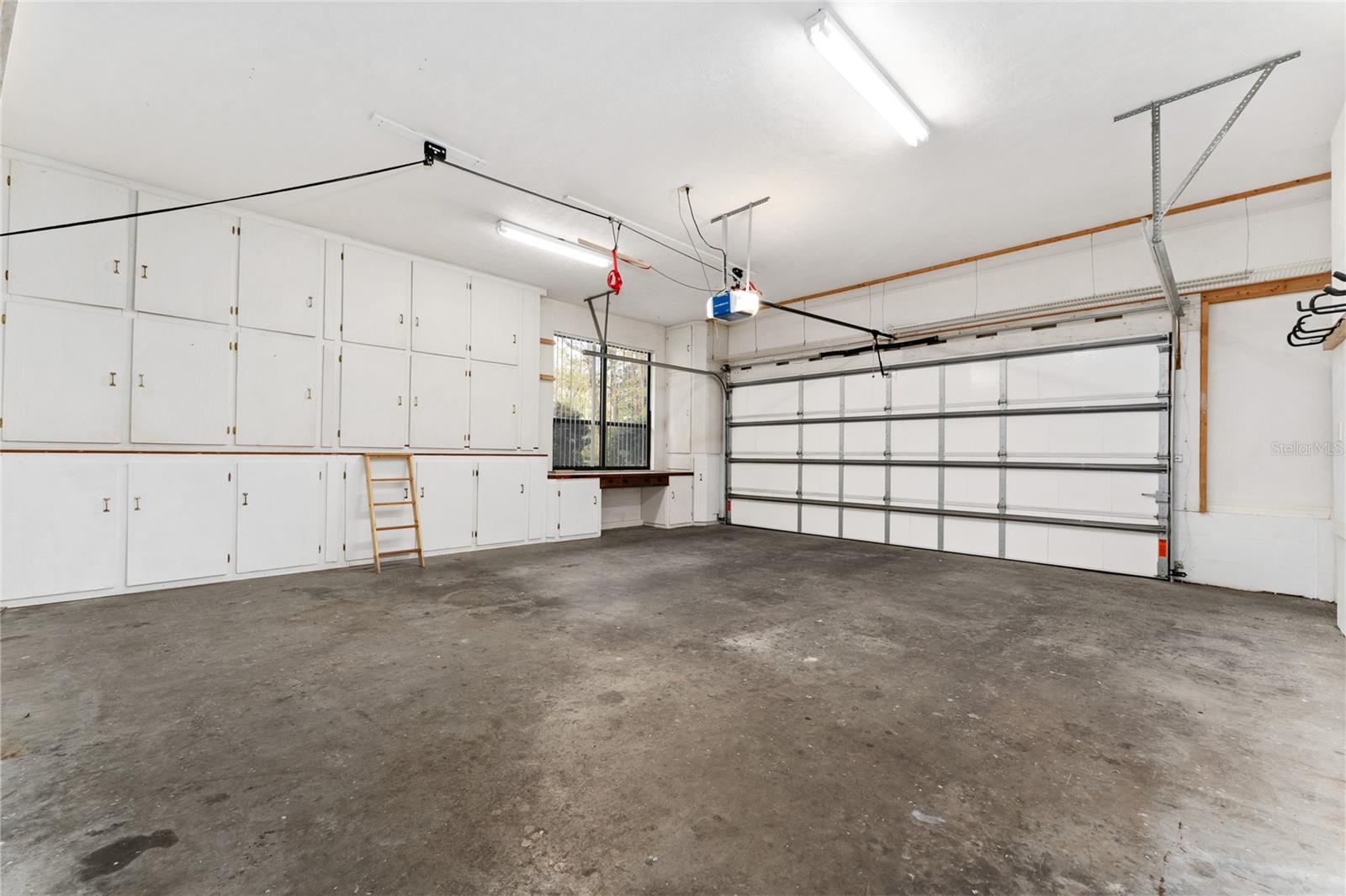 KENWOOD - Residential