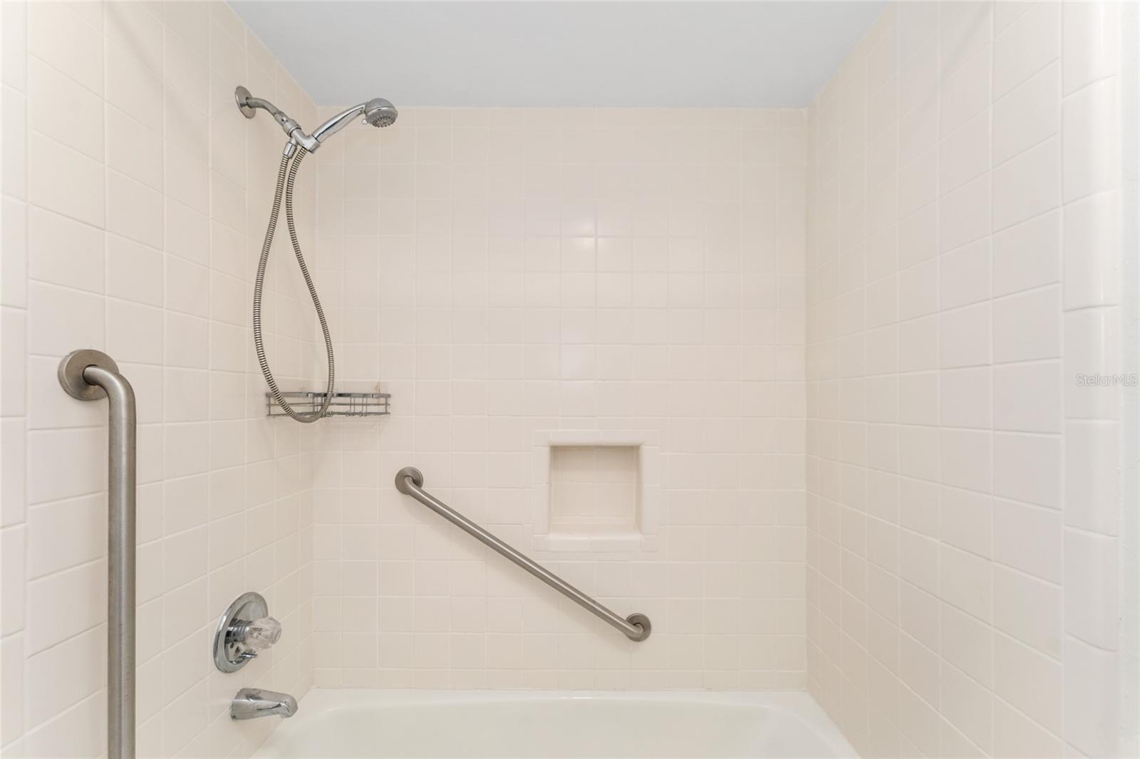 KENWOOD - Residential