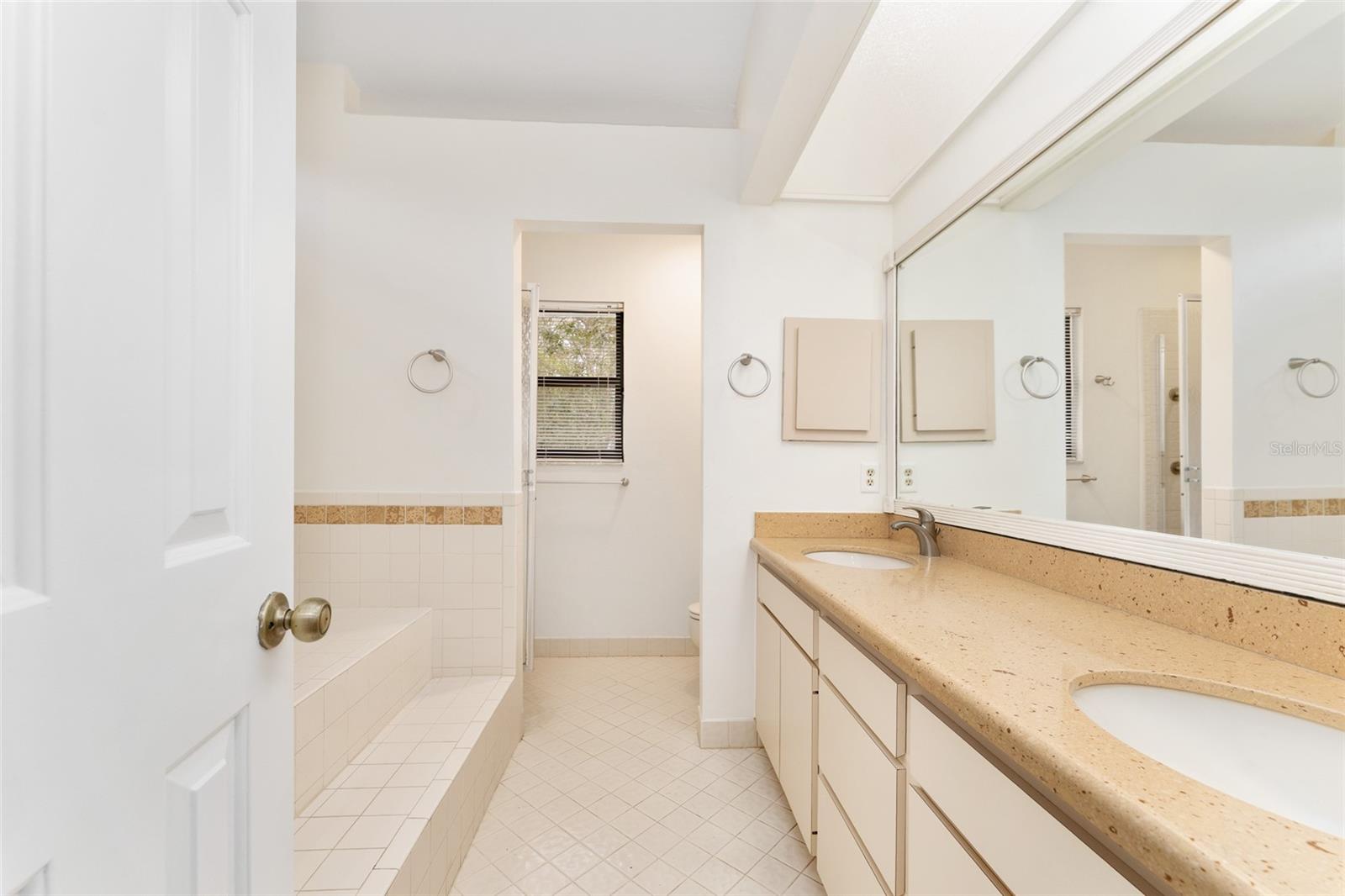 KENWOOD - Residential