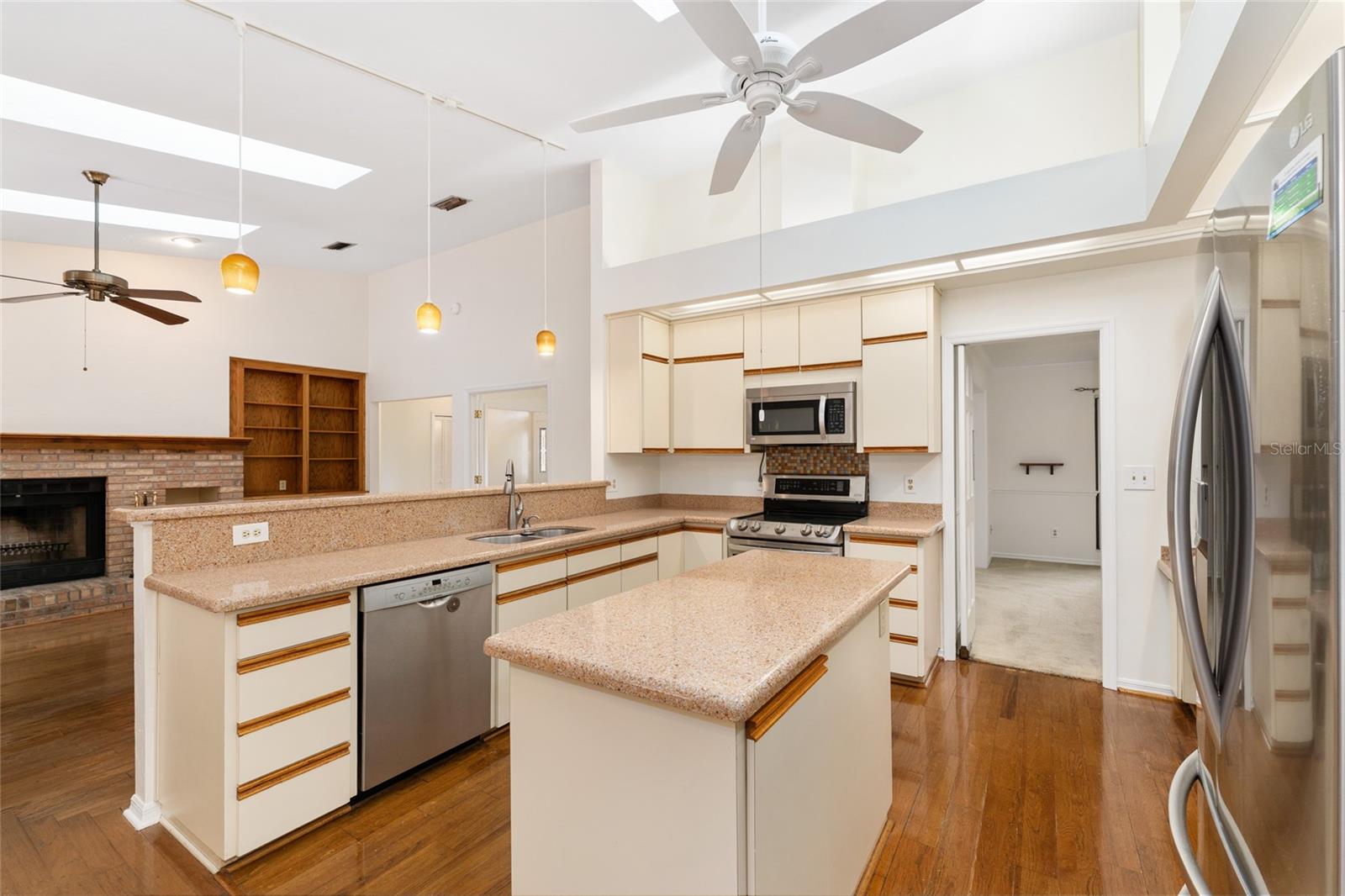 KENWOOD - Residential