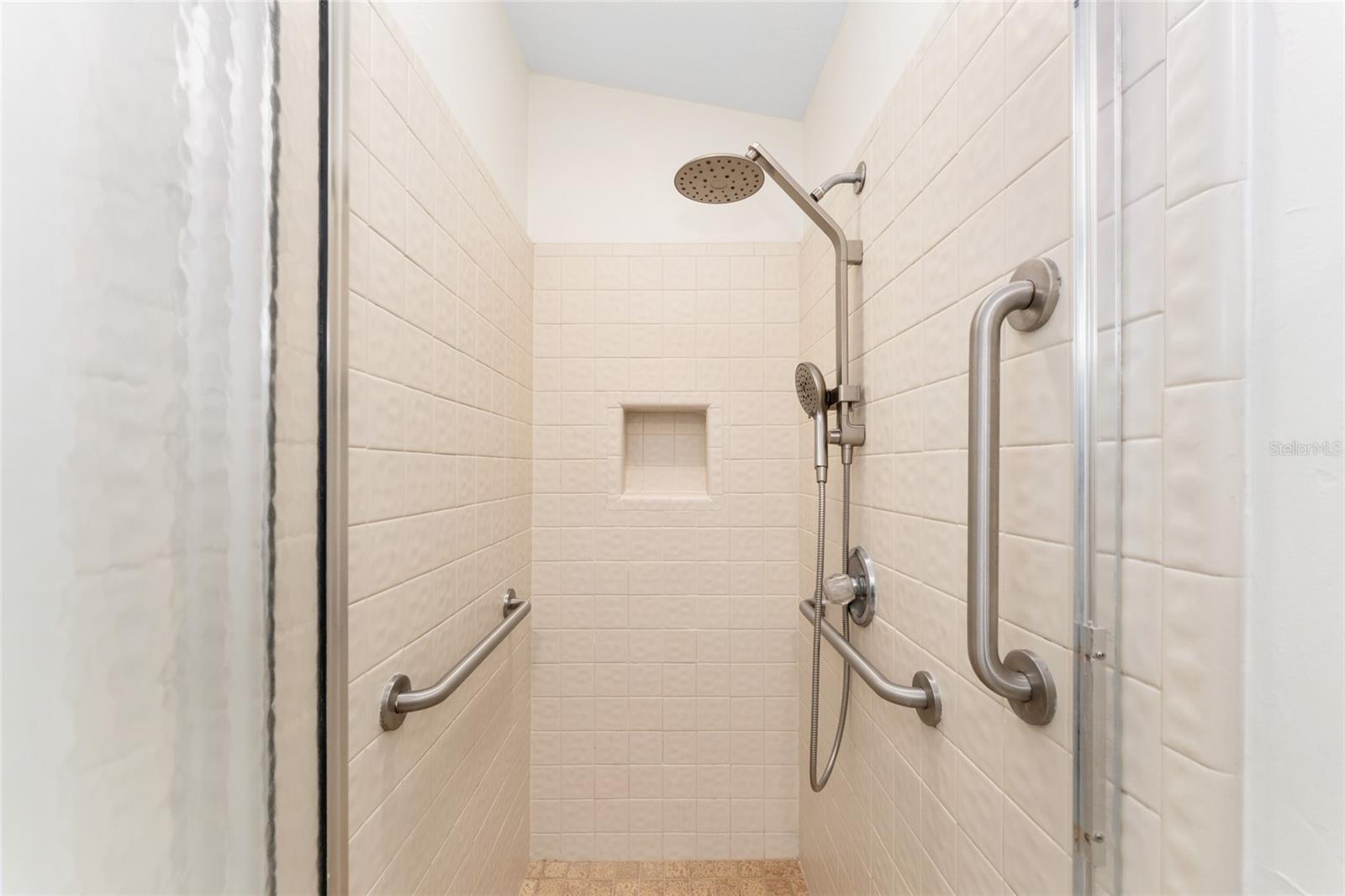 KENWOOD - Residential