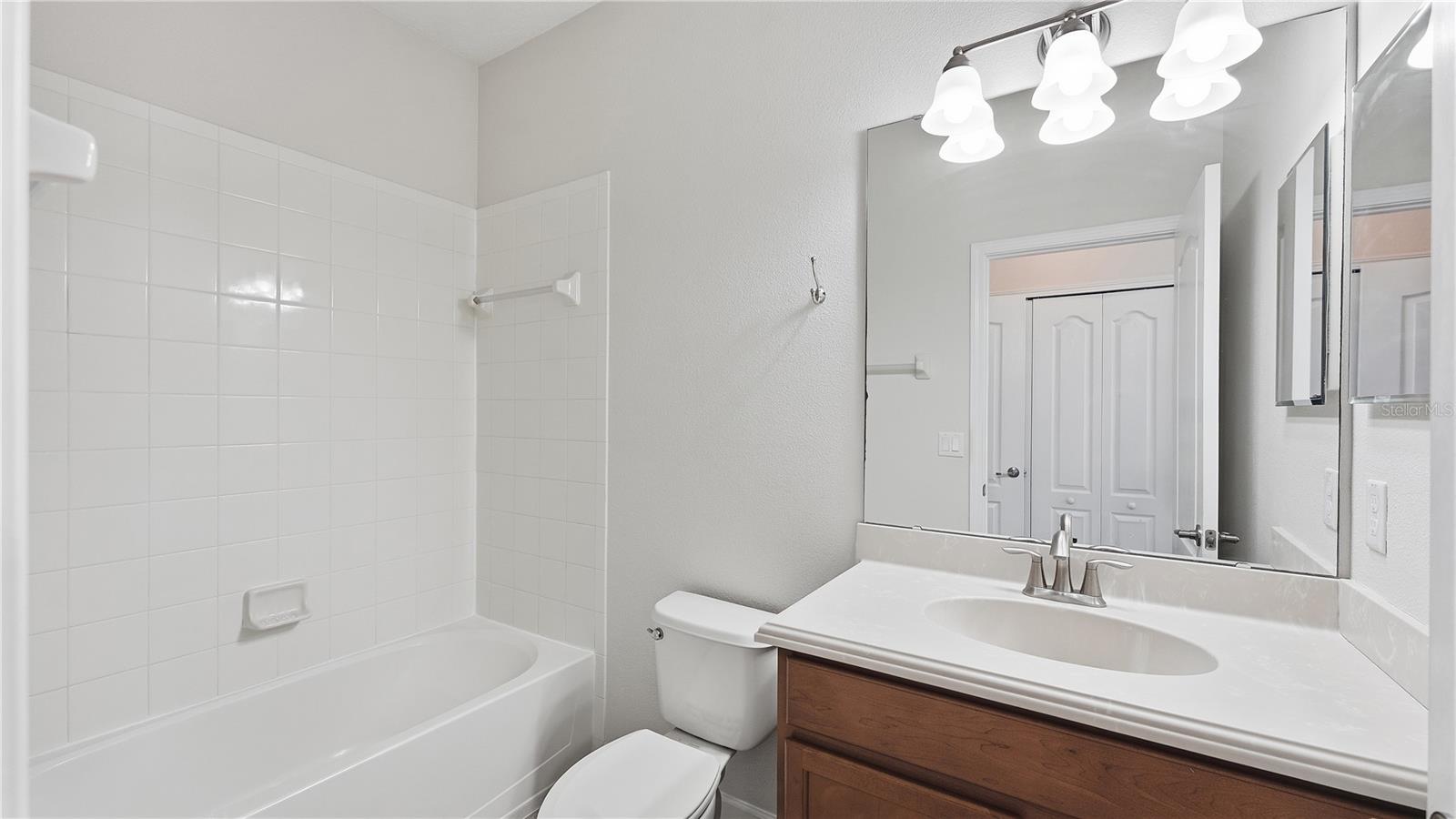 WYNDHAM LAKES ESTATES - Residential Lease