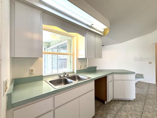 SOUTH VENICE - Residential