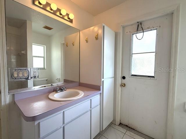 SOUTH VENICE - Residential