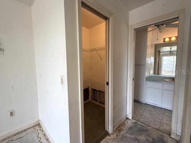 SOUTH VENICE - Residential