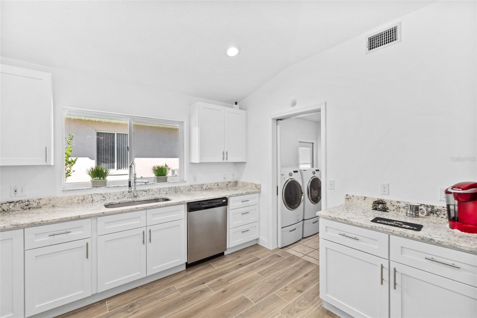 WINDING WOODS UNIT 04 - Residential