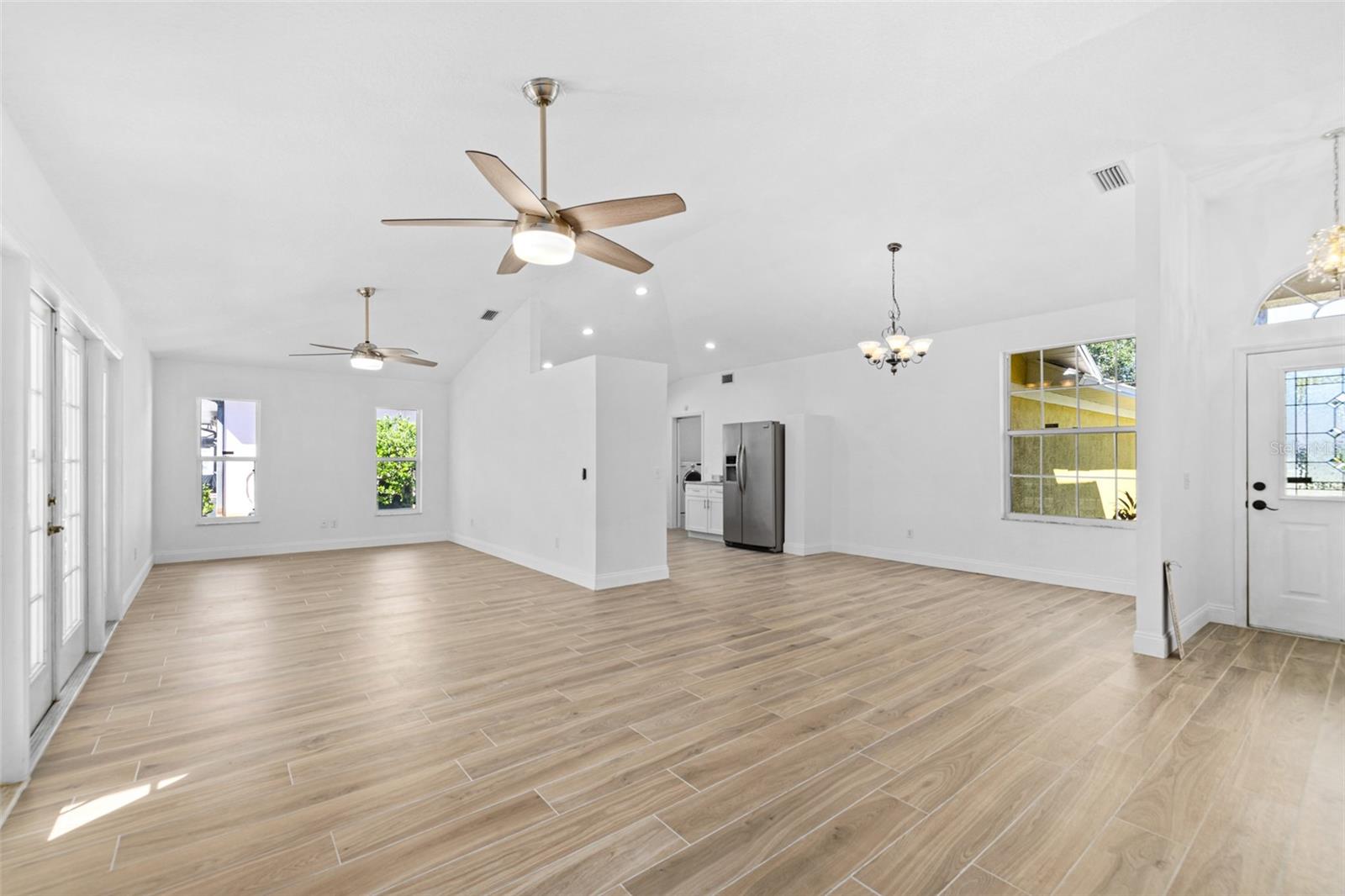 WINDING WOODS UNIT 04 - Residential