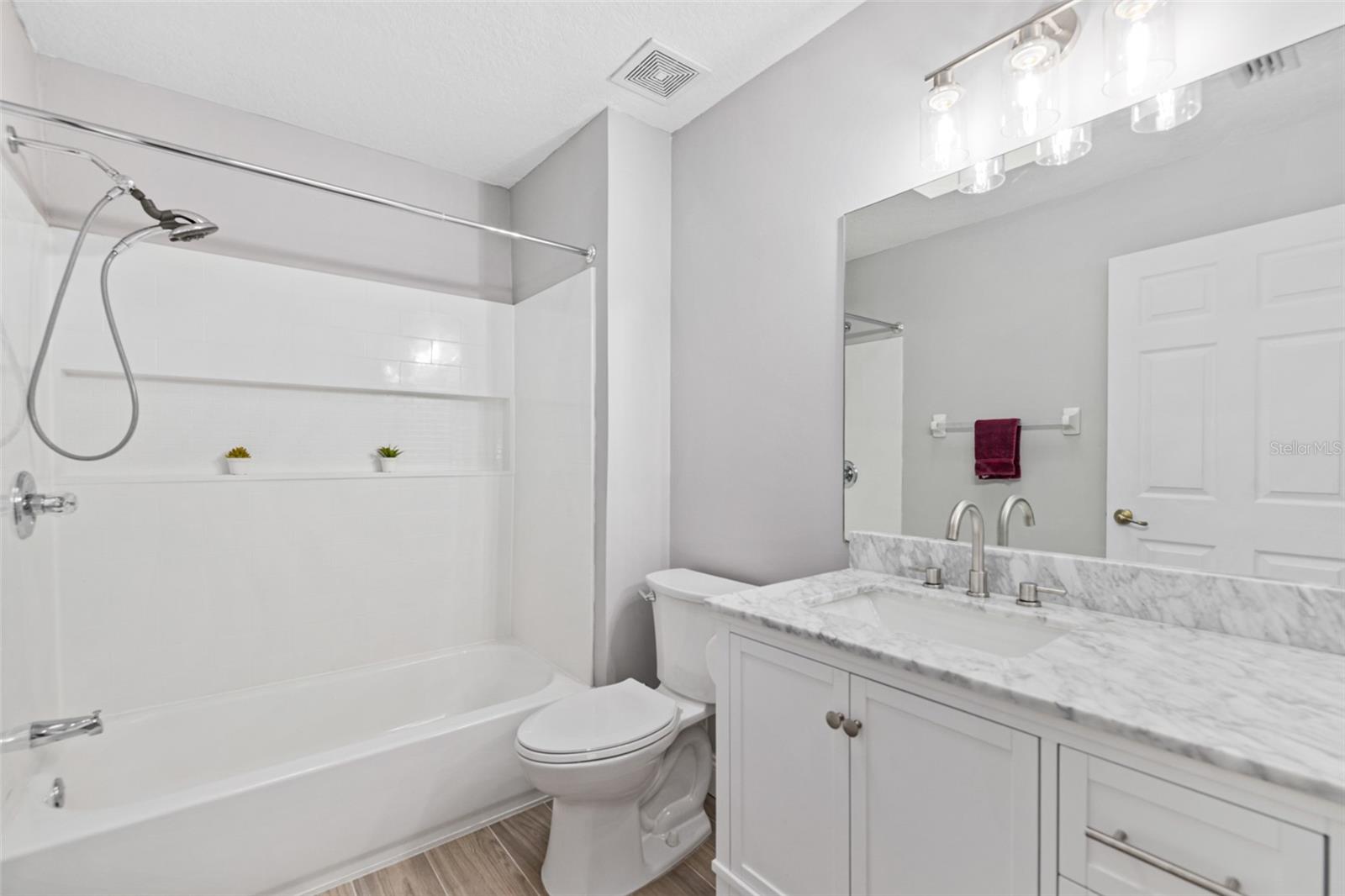 WINDING WOODS UNIT 04 - Residential