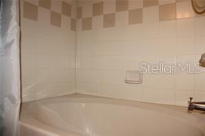 ADMIRALS WALK - Residential Lease