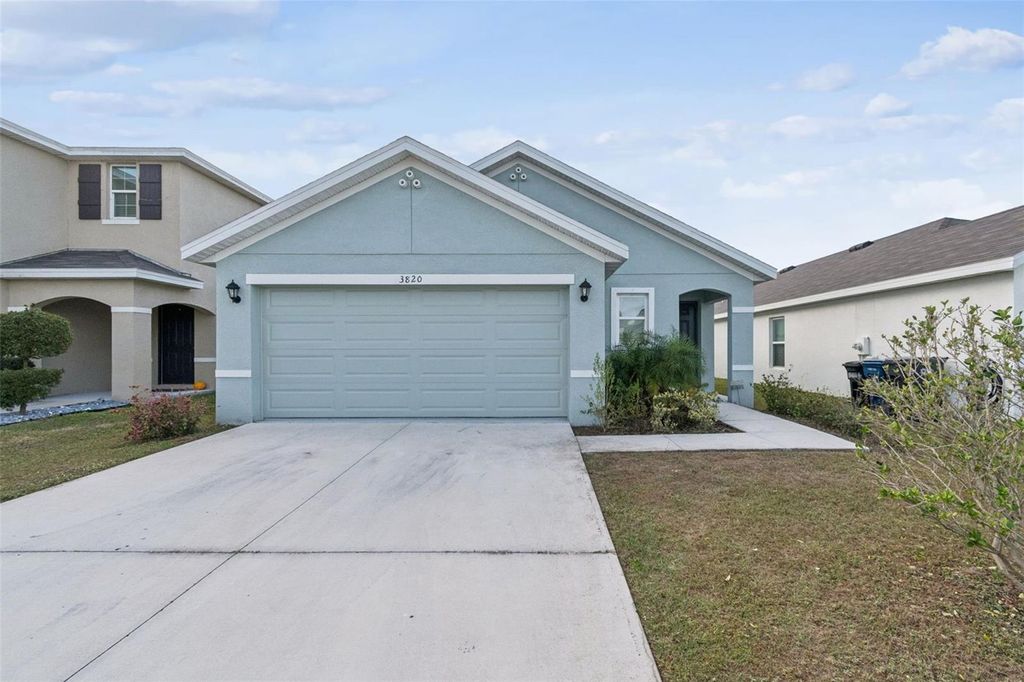 Photo of 3820 Mannered Gold Avenue, Bradenton, FL 34208 (MLS # TB8464099)