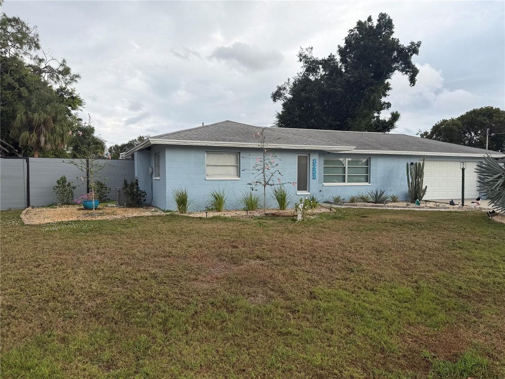 Photo of 3233 Teal Avenue, Sarasota, FL 34232 (MLS # N6141825)