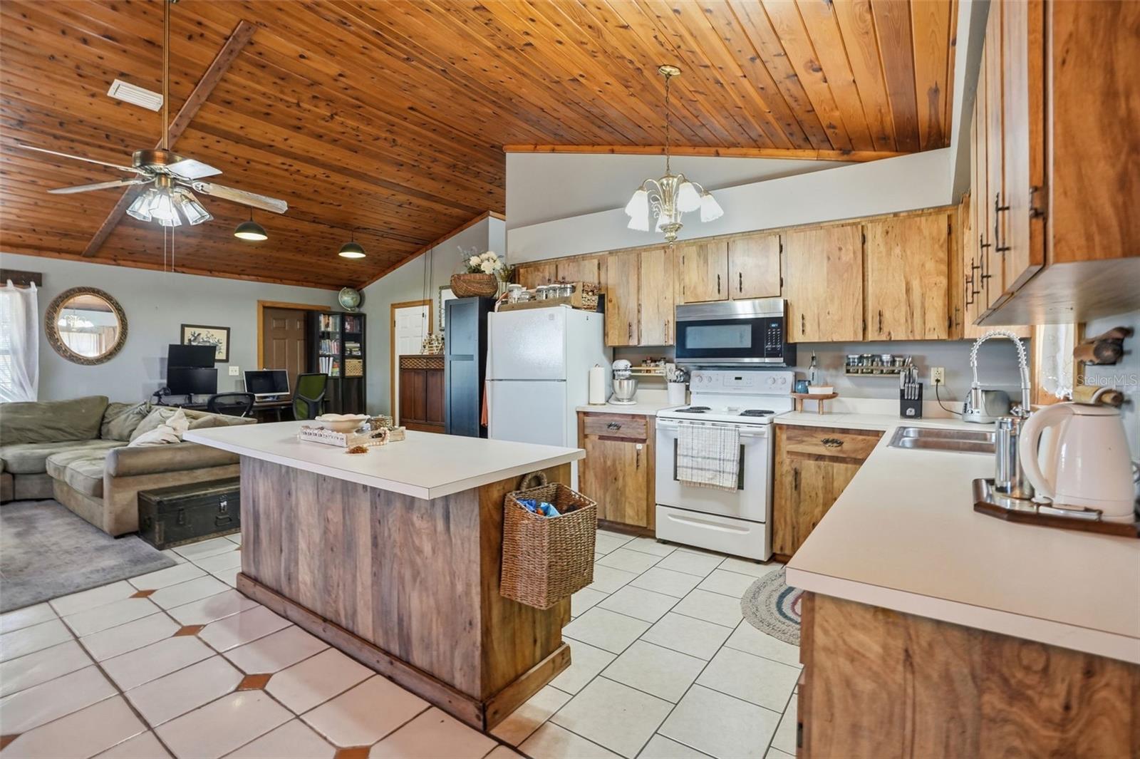 RIDGE MANOR FARMS - Residential