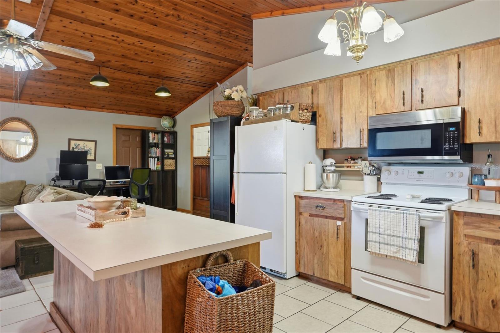 RIDGE MANOR FARMS - Residential