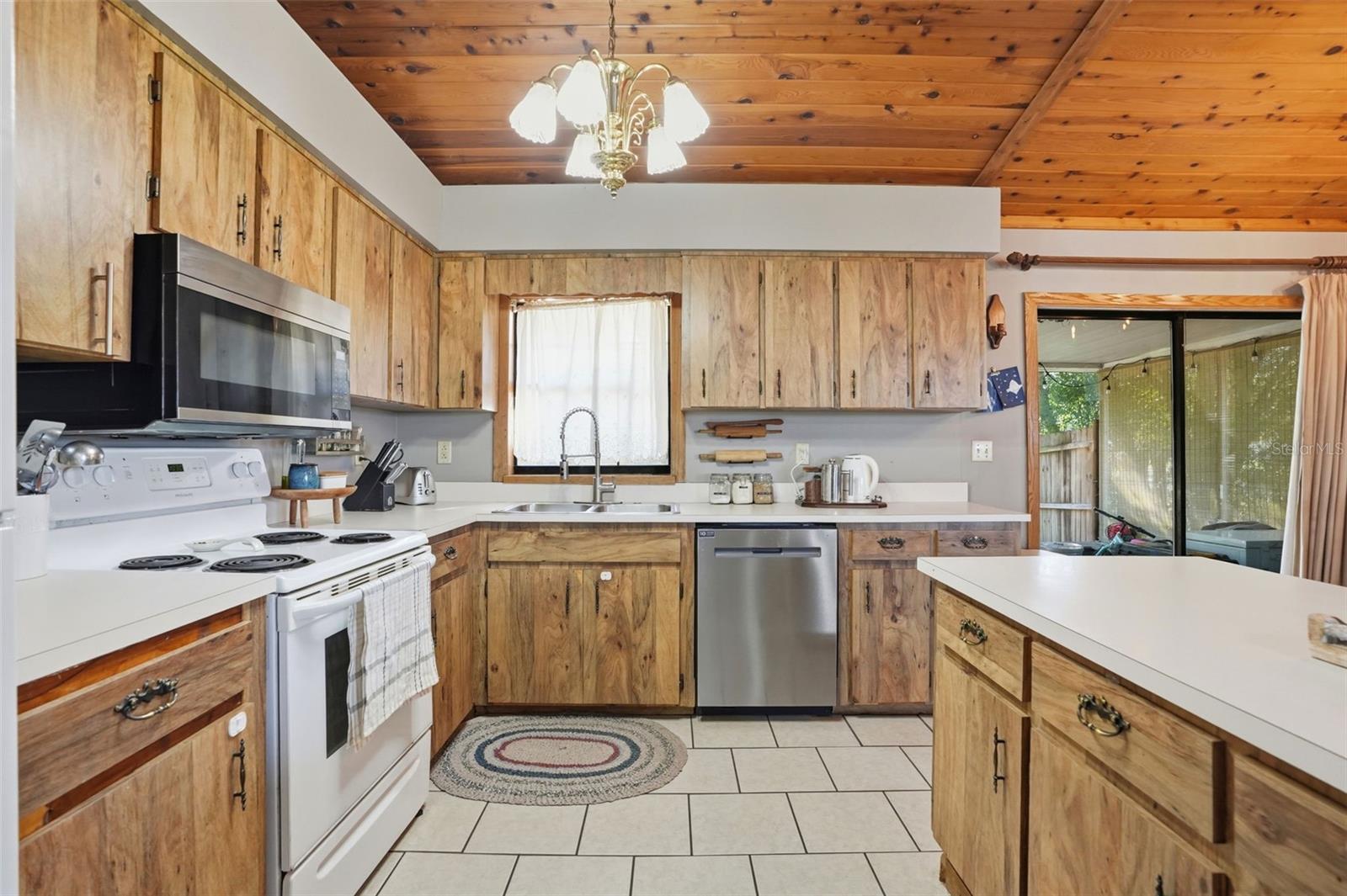 RIDGE MANOR FARMS - Residential