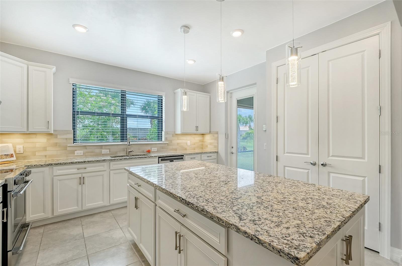 ISLANDWALK/THE WEST VLGS PH 5 - Residential