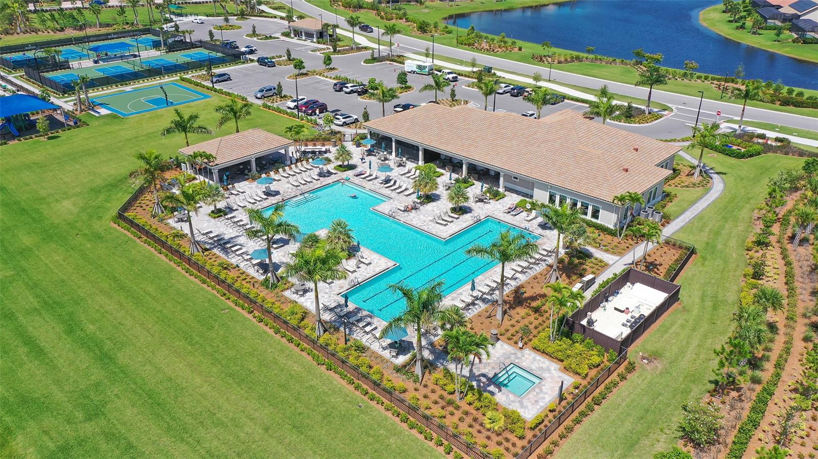 ISLANDWALK/THE WEST VLGS PH 5 - Residential