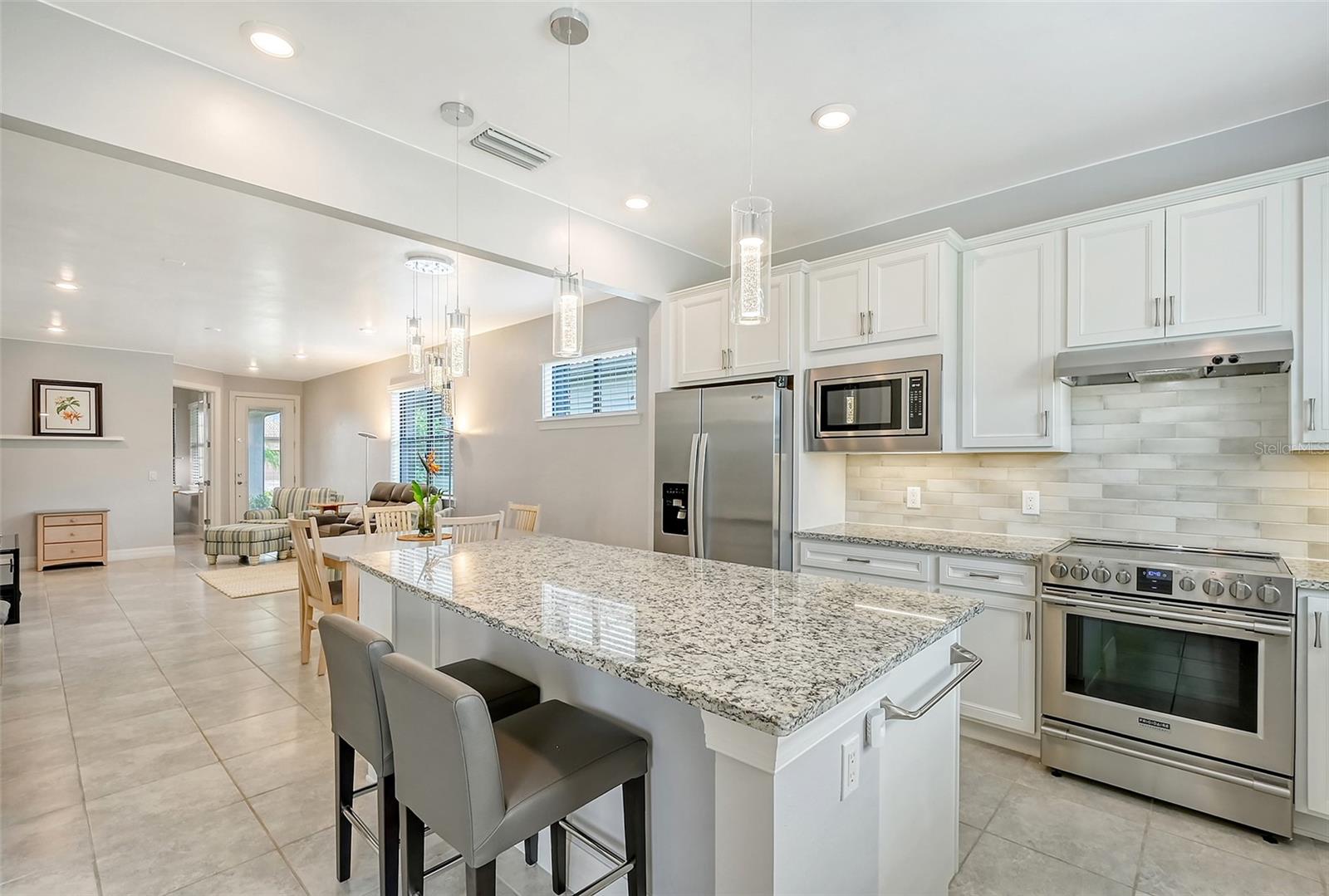 ISLANDWALK/THE WEST VLGS PH 5 - Residential