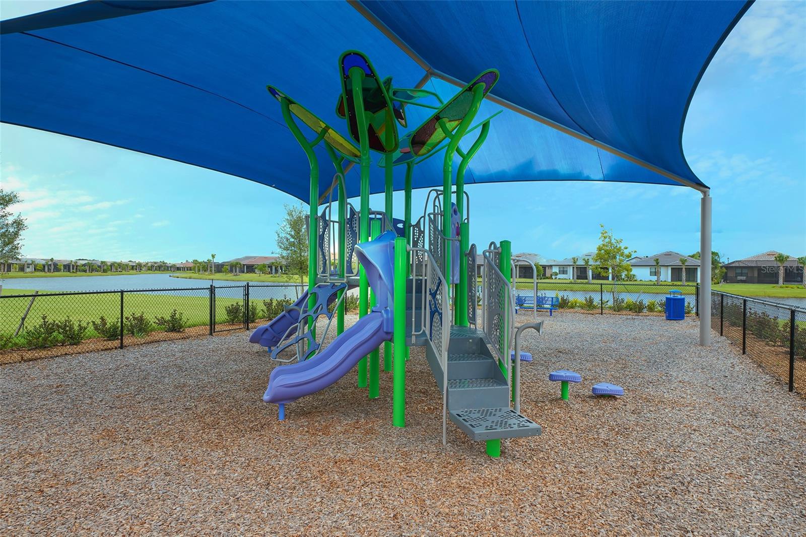 ISLANDWALK/THE WEST VLGS PH 5 - Residential